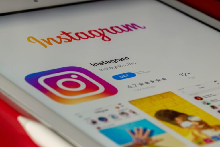 descubre el impacto de instagram en la sociedad y como ha cambiado la forma en que nos conectamos
