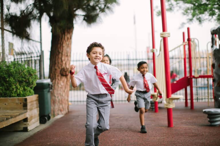 descubre las consecuencias de jugar free fire que impacto tiene en tu salud y bienestar